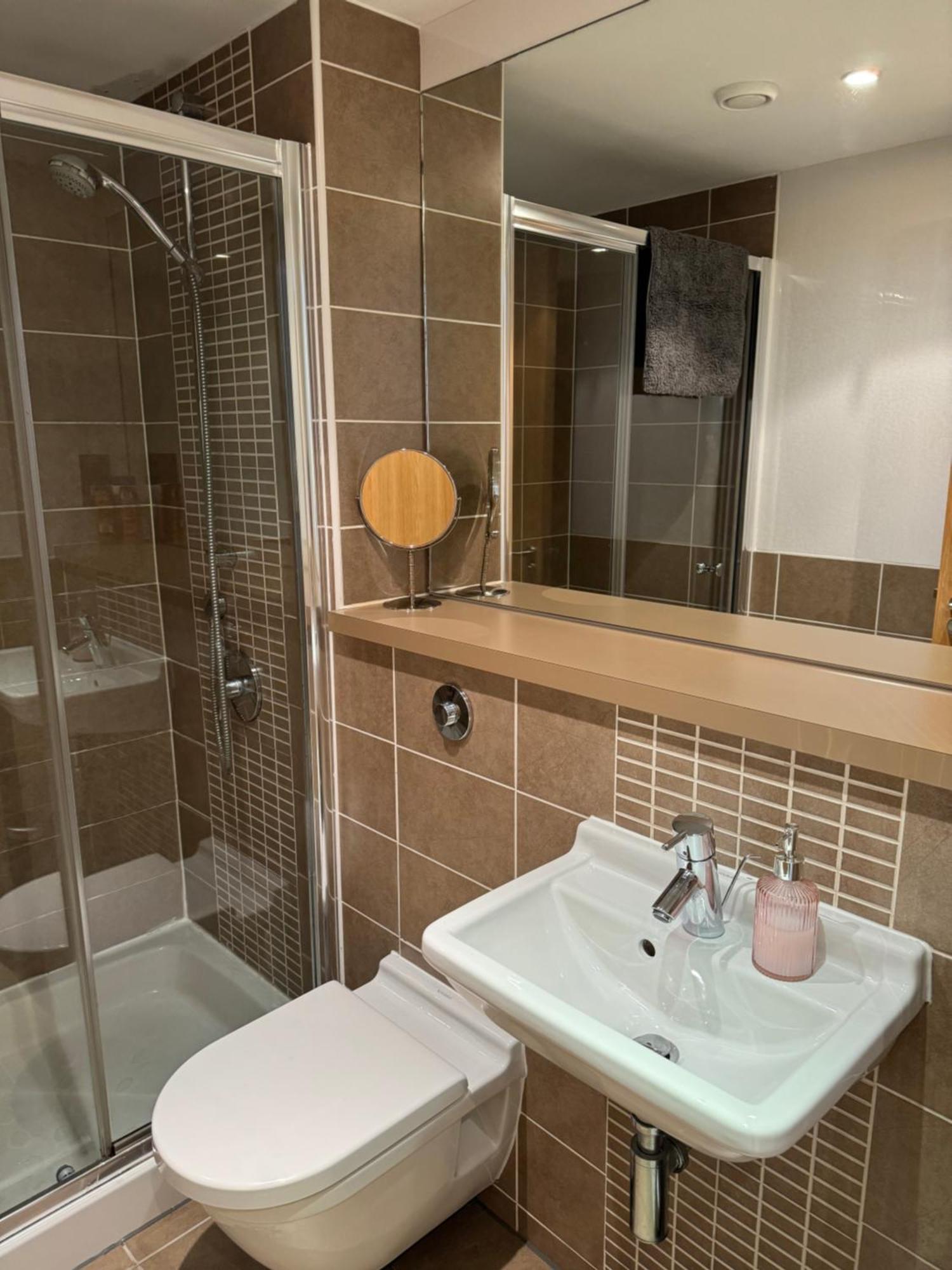 Merchant City Luxury 2 Bedroom Apartment With Secure Parking Available On Request Glasgow Exterior photo